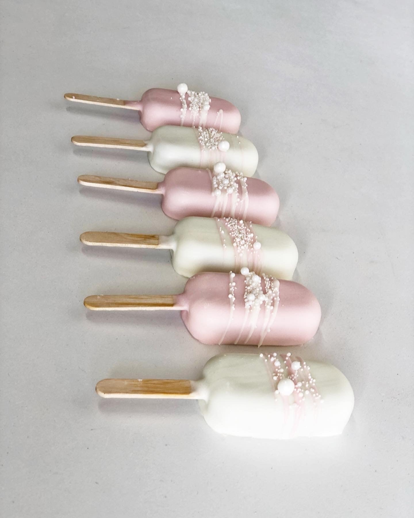 Cakesicles
